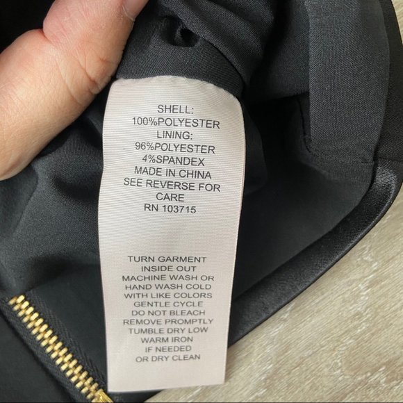 NWT NANETTE Lepore Satin Cold Shoulder Blouse - Picture 8 of 11